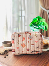 Load image into Gallery viewer, Essential Pouch