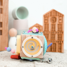Load image into Gallery viewer, Fun House Busy Cube