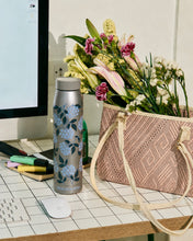 Load image into Gallery viewer, Kuro Bottle - Teachers’ Day
