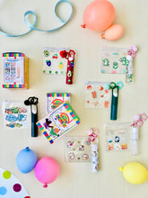 Load image into Gallery viewer, Christmas Present Pop- Surprise Box
